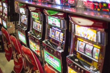 Mobile user browsing live dealer games on miabet88 login